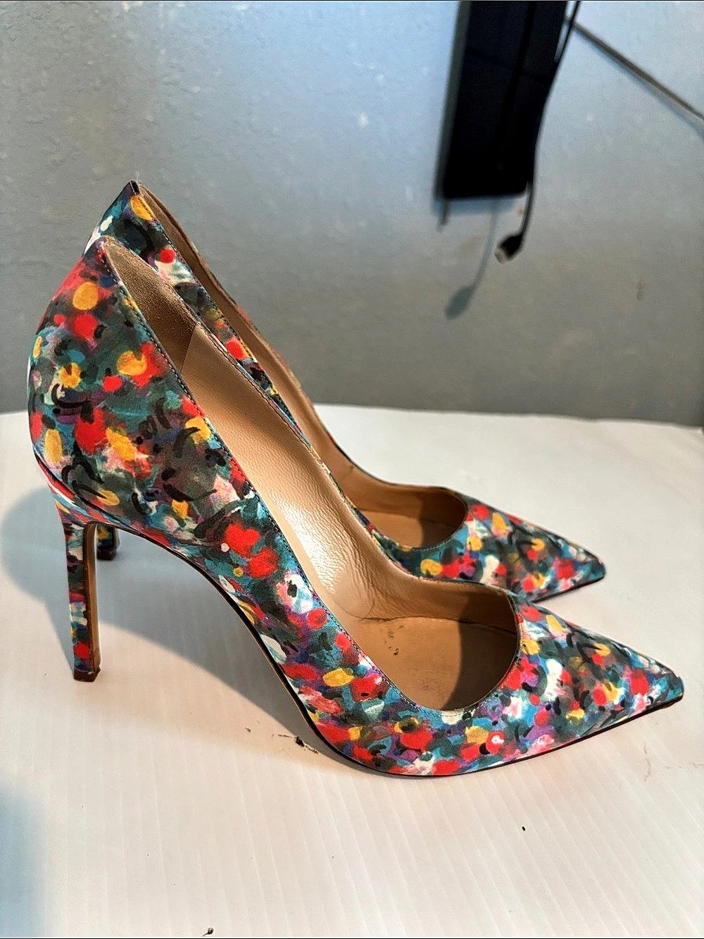 Manolo Blahnik BB Pointed Toe Pump Floral Heels in Multicolor